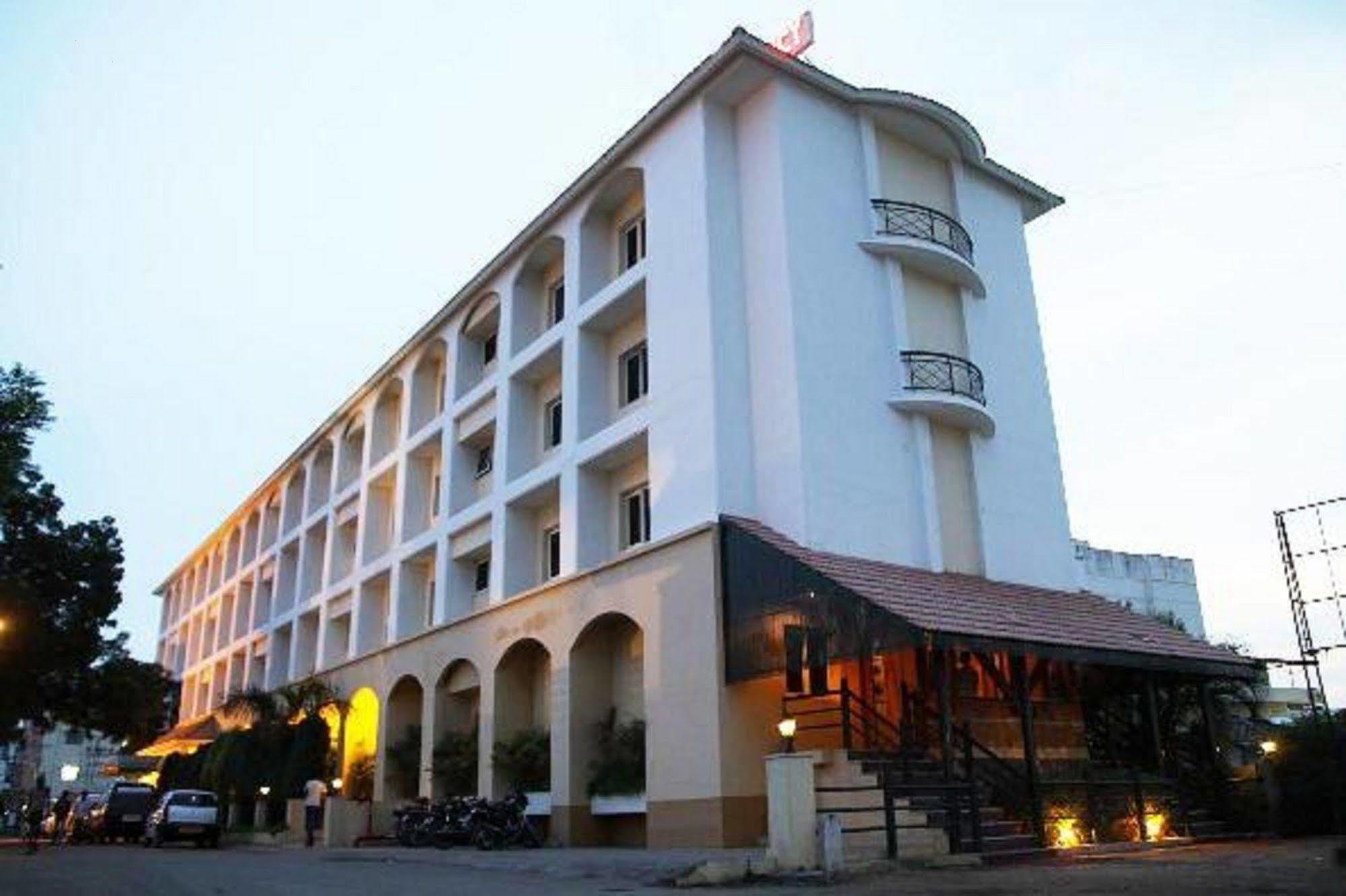 Hotel The Residency Karur Exteriér fotografie